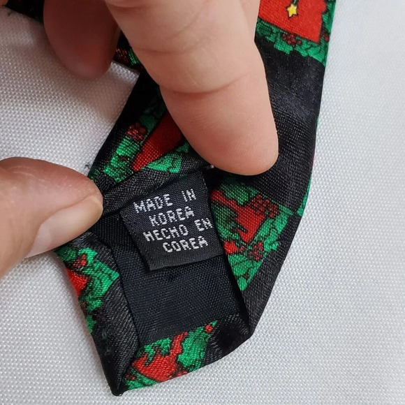 Yule Tie Greetings MMG Hallmark  Christmas Tree Tie Necktie Holiday Season - Picture 7 of 9